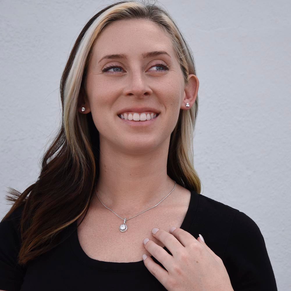 A Daughter's Love: Meaningful Necklace with Touching Message for Mom - Giulia's Jems