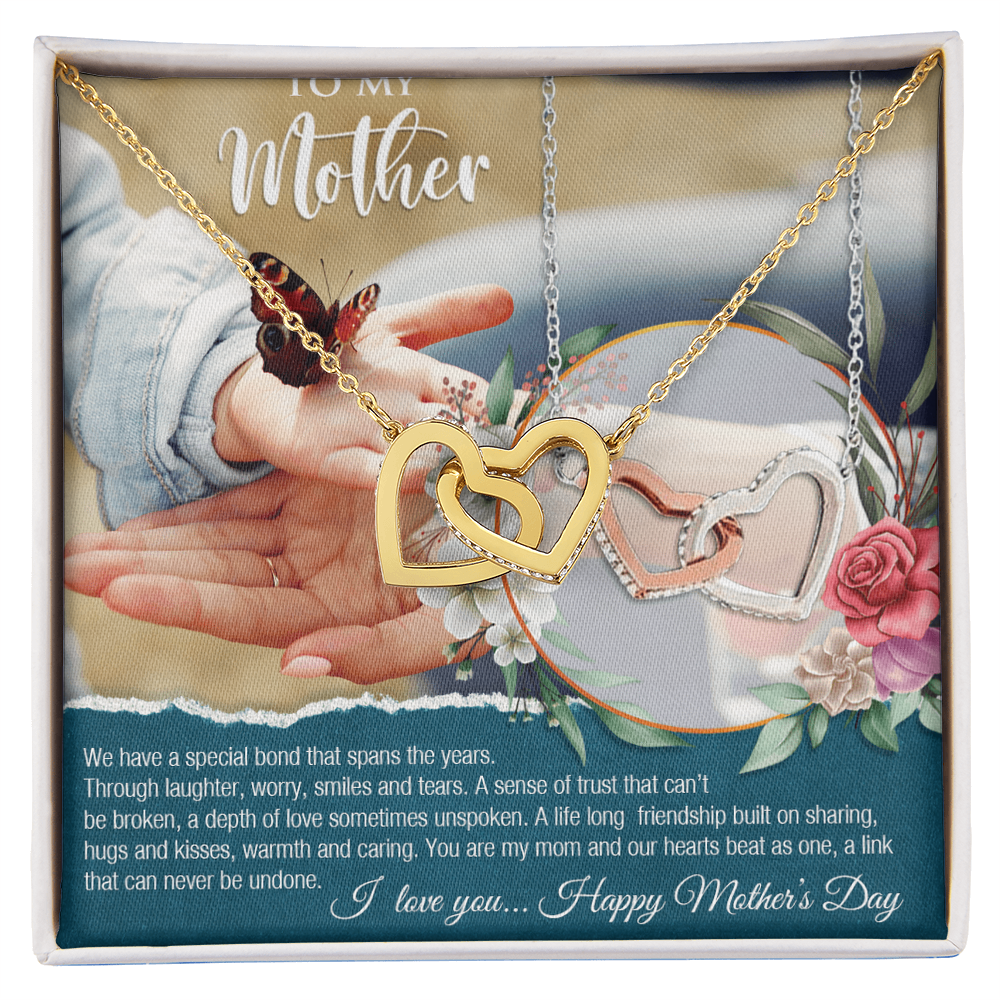 Forever Connected: Interlocking Heart Necklace with a Heartfelt Message for Mom