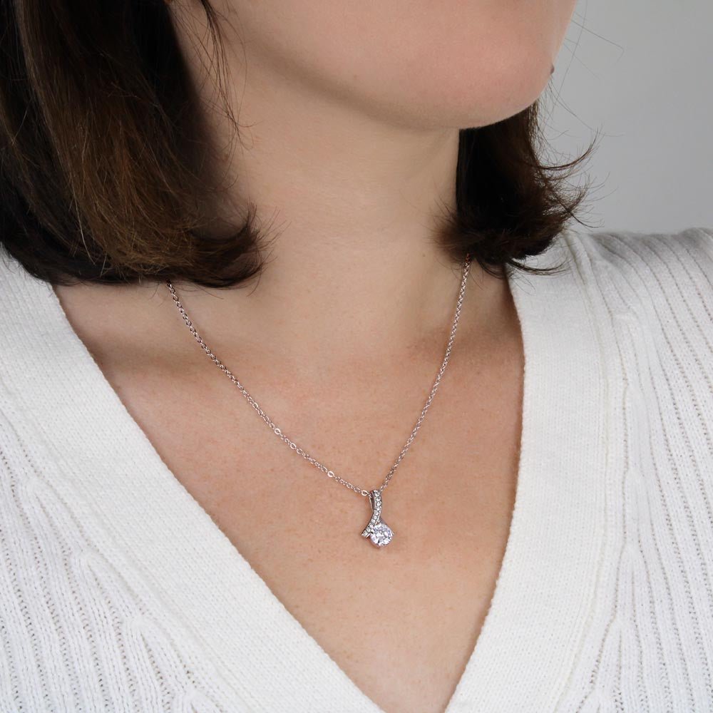 Glimmering Elegance: The Radiant Necklace - Giulia's Jems